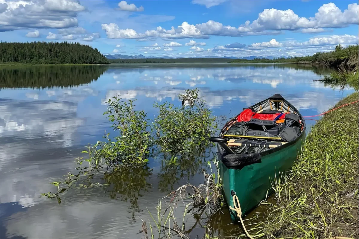 Vista aérea del río Kobuk en el noroeste de Alaska, en las inmediaciones del Distrito Minero de Ambler donde se desarrolla el Proyecto Arctic de minerales críticos.