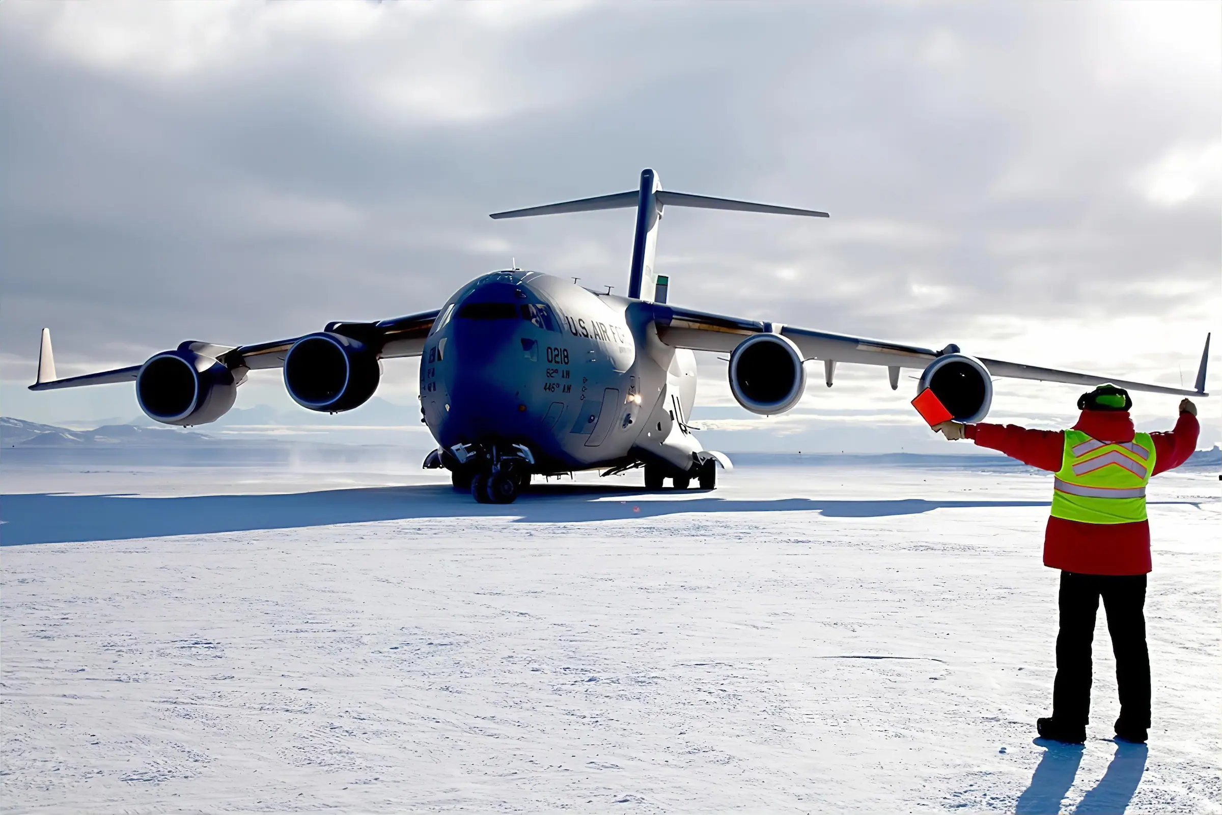 Alerta rusa hace regresar a un C-17 estadounidense que volaba hacia la Antártida